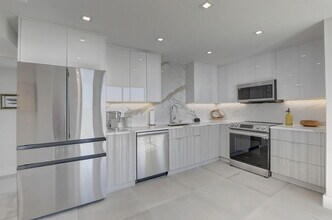 7754 Lakeside Blvd in Boca Raton, FL - Building Photo - Building Photo