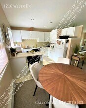 1216 Weber Dr in Lansing, MI - Building Photo - Building Photo