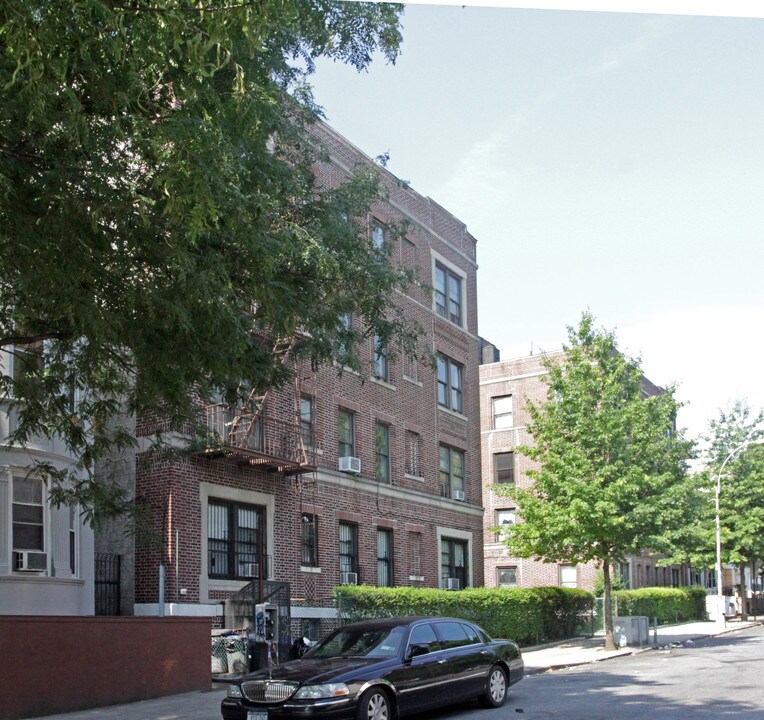 Chateau Thierry Apartments in Brooklyn, NY - Building Photo