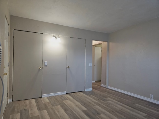 property at 808 W Cypress Ave