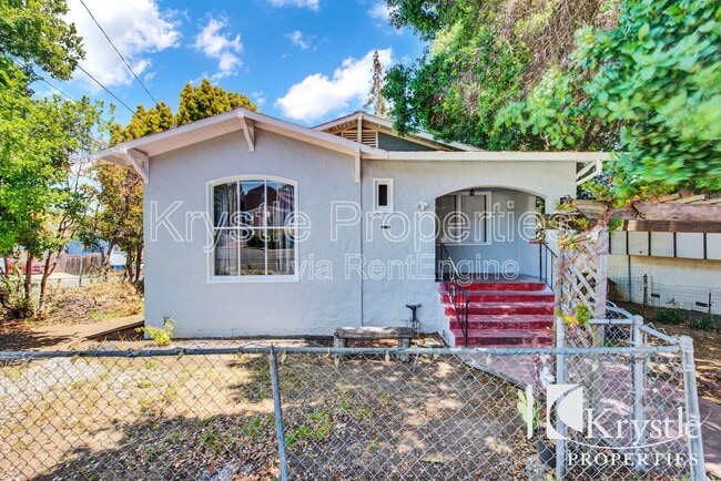property at 1722 Sacramento St