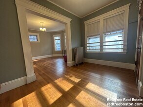 32 Iffley Rd in Boston, MA - Building Photo - Building Photo