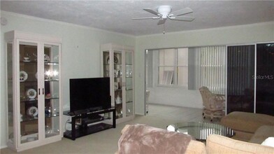 1255 W Peppertree Dr in Siesta Key, FL - Building Photo - Building Photo