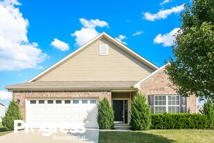 8267 Templederry Dr in Brownsburg, IN - Building Photo