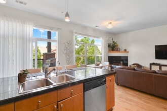 5401 S Park Terrace Ave, Unit 102 in Greenwood Village, CO - Building Photo - Building Photo