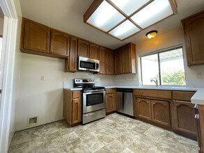 108 Ofria Dr in Folsom, CA - Building Photo - Building Photo