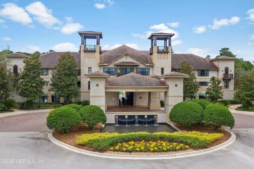 945 Registry Blvd, Unit 313 in St. Augustine, FL - Building Photo