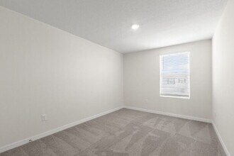 12171 Mountain Is Trl in Parrish, FL - Building Photo - Building Photo