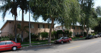 8114 Owensmouth Ave Apartments