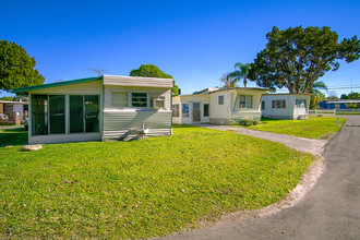 Holiday RV & Mobile Home Park in Port Richey, FL - Building Photo - Other