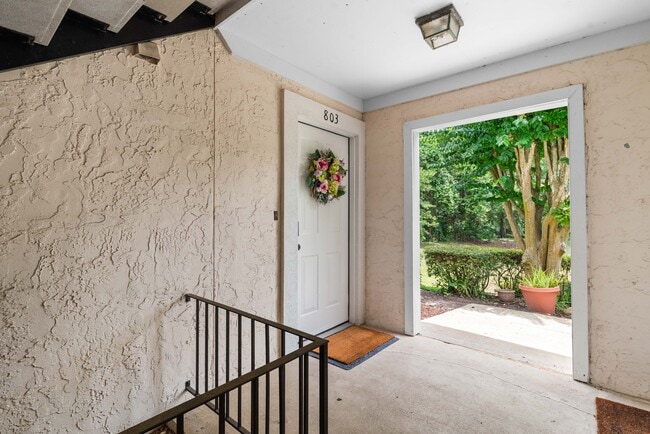 13715 Richmond Park Dr N, Unit 803 in Jacksonville, FL - Foto de edificio - Building Photo