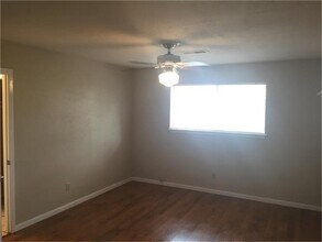 11610 Sagehollow Ln in Houston, TX - Building Photo - Building Photo