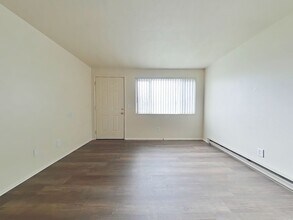 325 28th Ave SE in Albany, OR - Building Photo - Building Photo