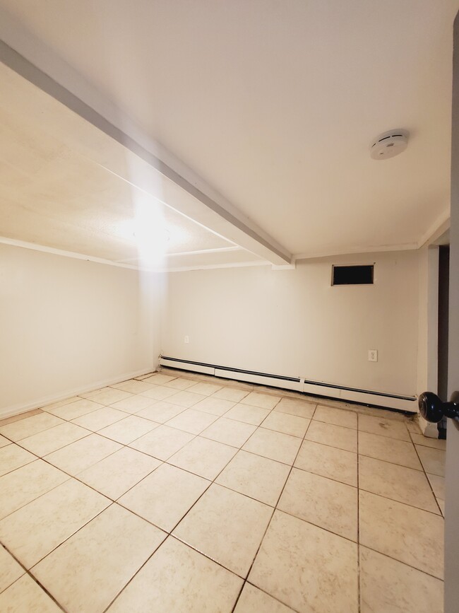 288 Cator Ave, Unit G in Jersey City, NJ - Building Photo - Building Photo