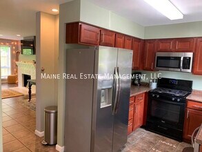 3 Hubbard Farms Rd in Orono, ME - Building Photo - Building Photo