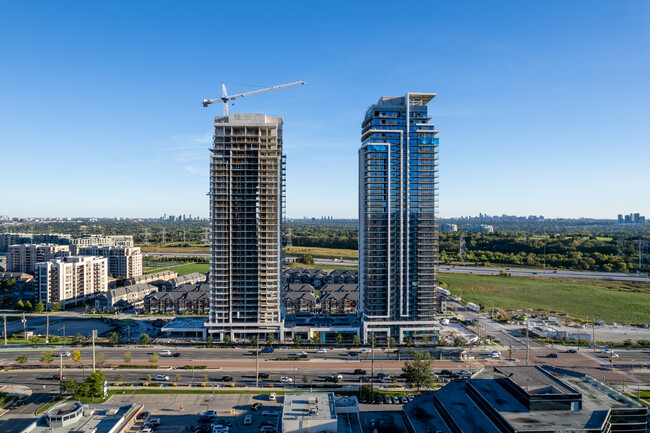 Pavilia Towers in Thornhill, ON - Building Photo - Building Photo