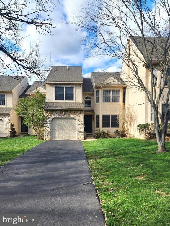 property at 255 Brandon Ct
