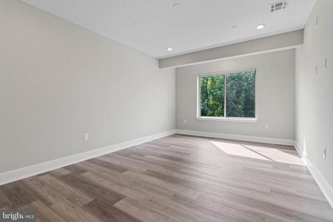 520 N 37th St in Philadelphia, PA - Building Photo - Building Photo