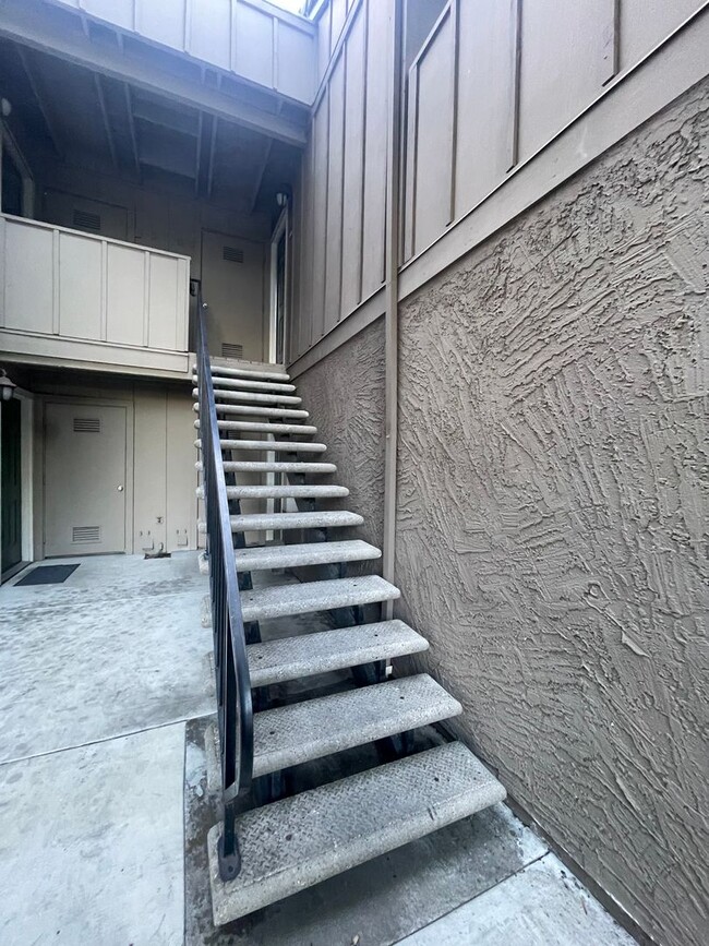 2297 Lakeview Cir in Pittsburg, CA - Building Photo - Building Photo