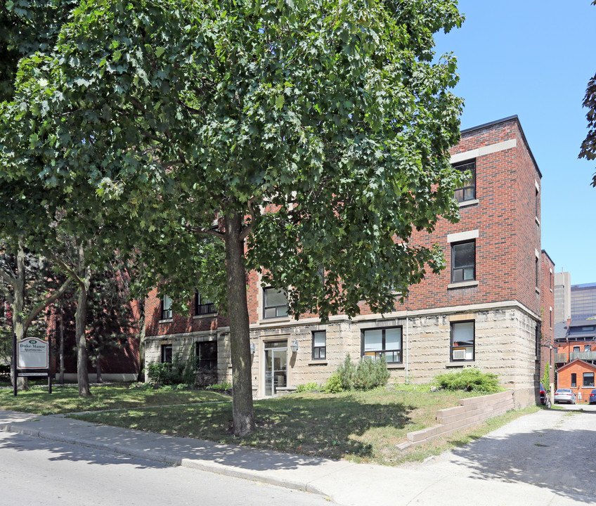 Duke Manor in Hamilton, ON - Building Photo