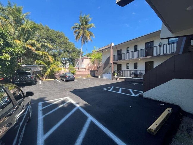 1251 NW 4th St in Miami, FL - Building Photo - Building Photo