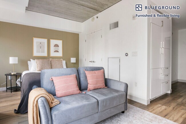 1350 Boylston St-Unit -FL10-ID931 in Boston, MA - Foto de edificio - Building Photo