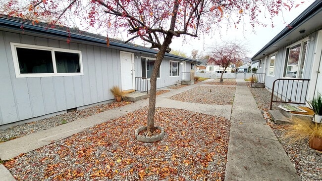 2426 White Ave, Unit B