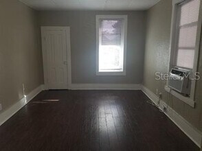 317 E Tarpon Ave, Unit 5 in Tarpon Springs, FL - Building Photo - Building Photo