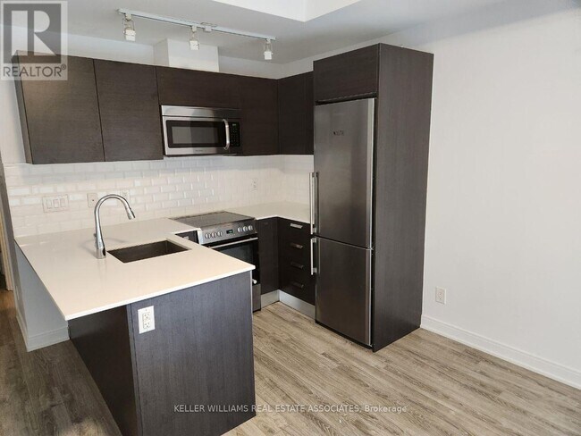 property at 42-442 Charles St E