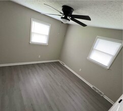 2110 Robin Rd in Bowling Green, KY - Building Photo - Building Photo