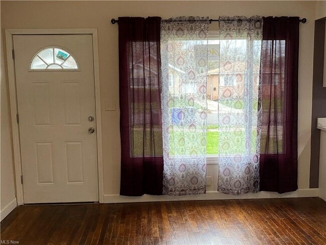 16910 Lipton Ave in Cleveland, OH - Building Photo - Building Photo