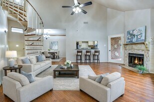 4144 Greystone Way in Sugar Land, TX - Building Photo