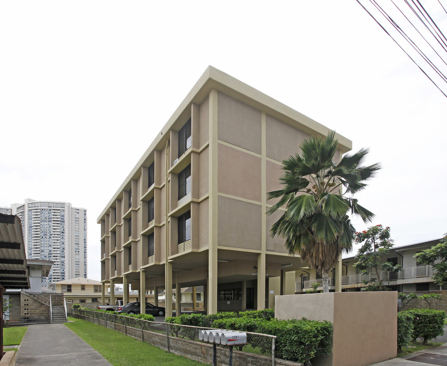 Date Terrace in Honolulu, HI - Building Photo