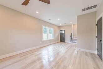 4721 Mallow St in Houston, TX - Building Photo - Building Photo