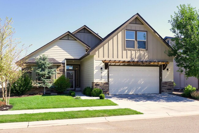 8660 W Elm Brook St in Boise, ID - Building Photo - Building Photo