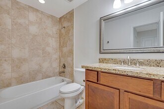 2511 Sherwin St in Houston, TX - Foto de edificio - Building Photo