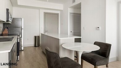 1155 NE 126th St, Unit 832 in North Miami, FL - Building Photo - Building Photo