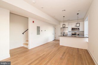 616 W Norris St-Unit -3 in Philadelphia, PA - Foto de edificio - Building Photo