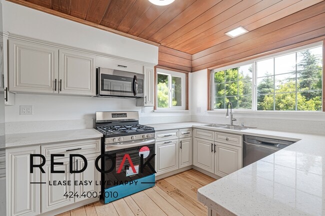 360 S Linden Dr in Beverly Hills, CA - Building Photo - Building Photo