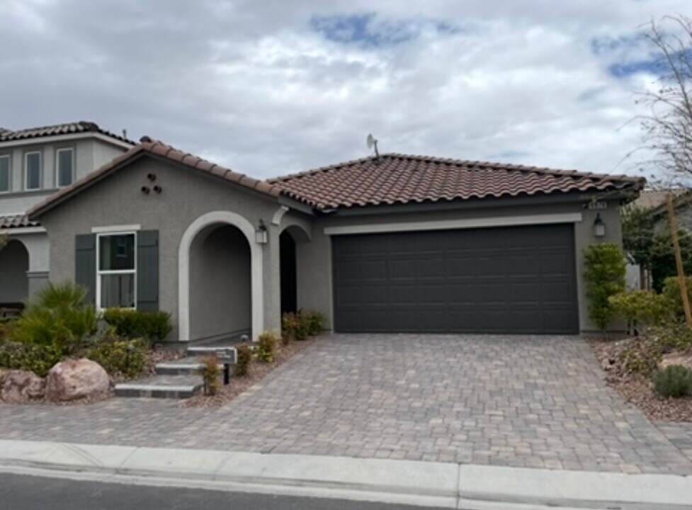 6076 Neptuno St in Las Vegas, NV - Building Photo