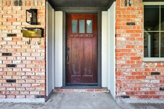 1906 Shadow Bend Dr in Houston, TX - Building Photo - Building Photo