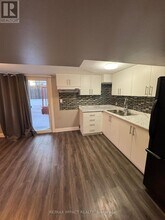 332 Nina Ct in Oshawa, ON - Building Photo - Building Photo