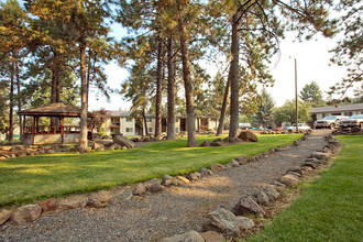 Awbrey Pines on the Butte in Bend, OR - Building Photo - Building Photo