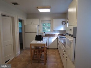 2407 Seminary Rd in Silver Spring, MD - Building Photo - Building Photo