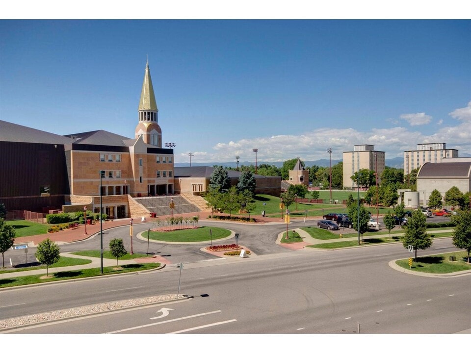 2225 Buchtel Blvd S, Unit 808 in Denver, CO - Building Photo