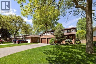 534 Michael Crescent in Lasalle, ON - Foto de edificio - Building Photo