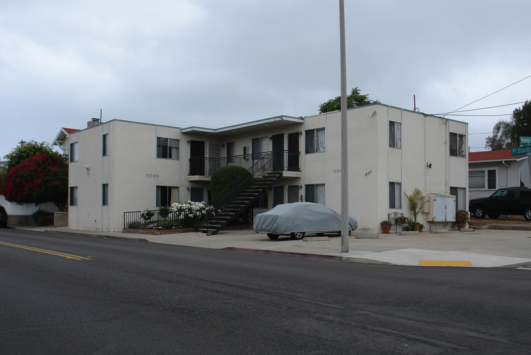 1602 Fort Stockton Dr in San Diego, CA - Building Photo