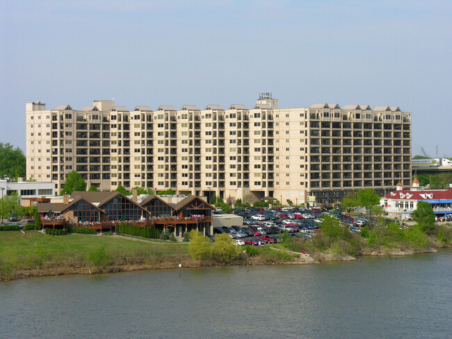 The Harbours Condominiums