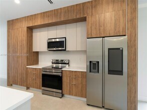 841-843 SW 29th St in Fort Lauderdale, FL - Building Photo - Building Photo