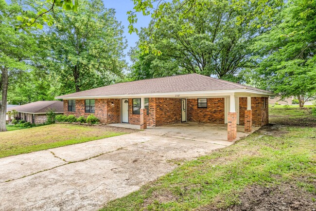2507 Buckner Ave in Tupelo, MS - Building Photo - Building Photo